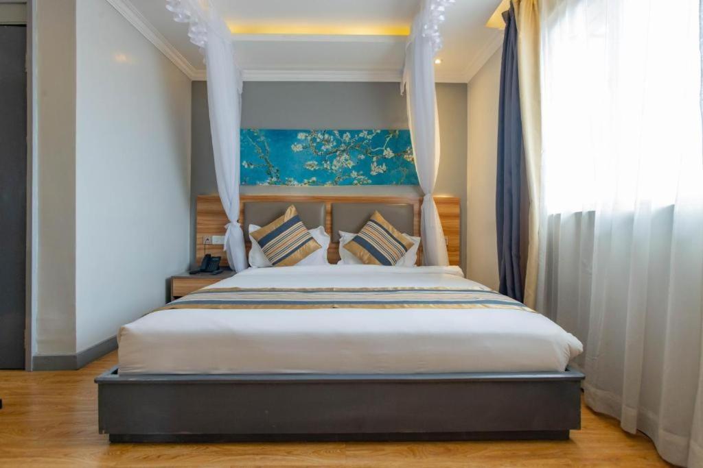 Raha Hotel & Suites Ναϊρόμπι Εξωτερικό φωτογραφία
