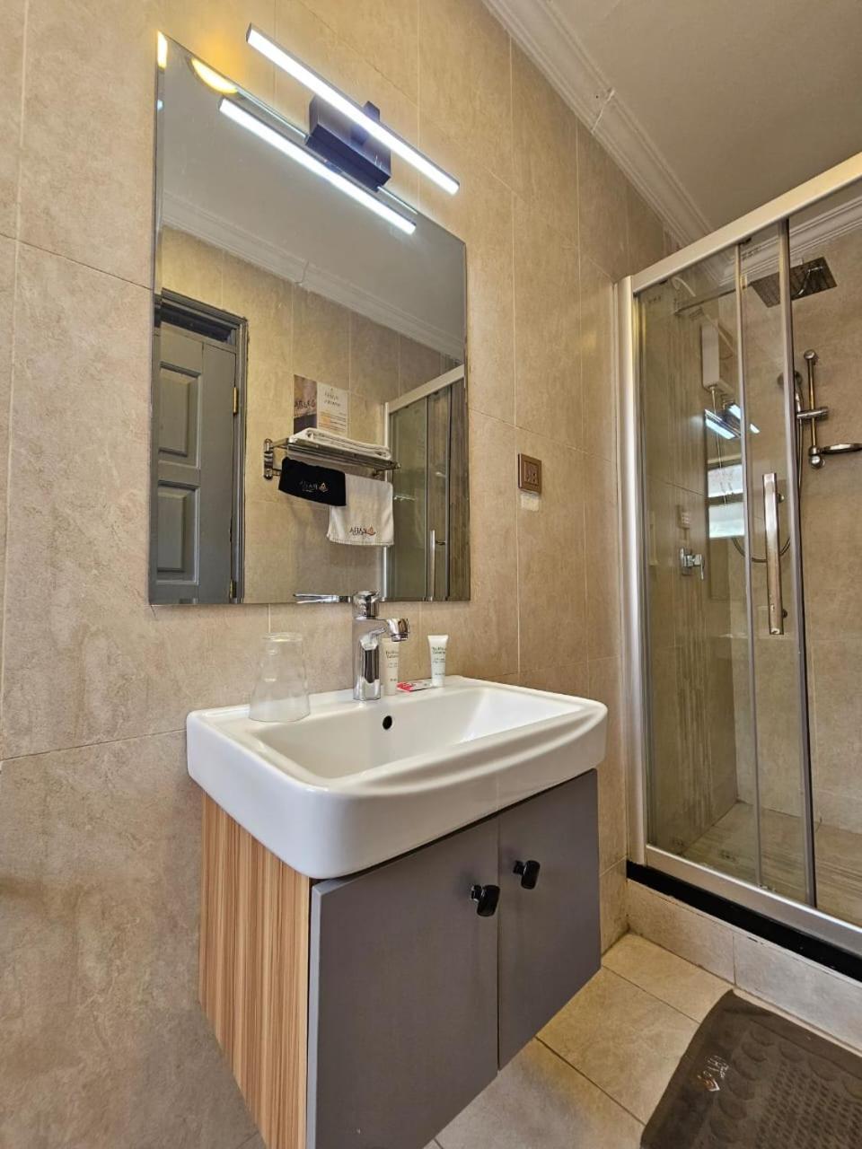 Raha Hotel & Suites Ναϊρόμπι Εξωτερικό φωτογραφία